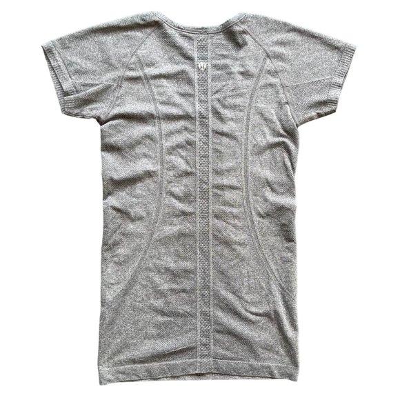 Lululemon Womens 4 Gray Swiftly Tech Short Sleeve Shirt Dri Fit Vneck Athleisure - Picture 7 of 8